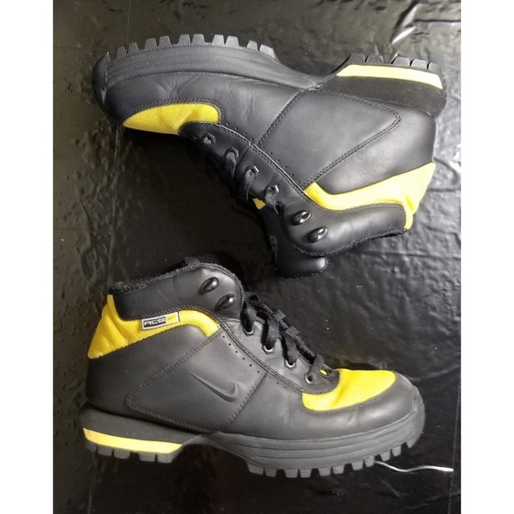 Nike ACG Boots - Picture 5 of 9